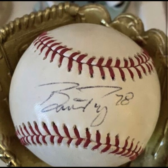 Other - Buster posey Autographed Major League Baseball